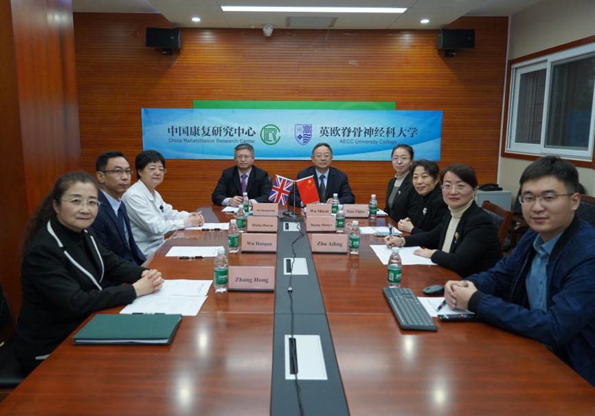 图为签约仪式现场
